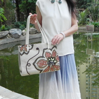 Embroidered Handbag For Women With Large Capacity